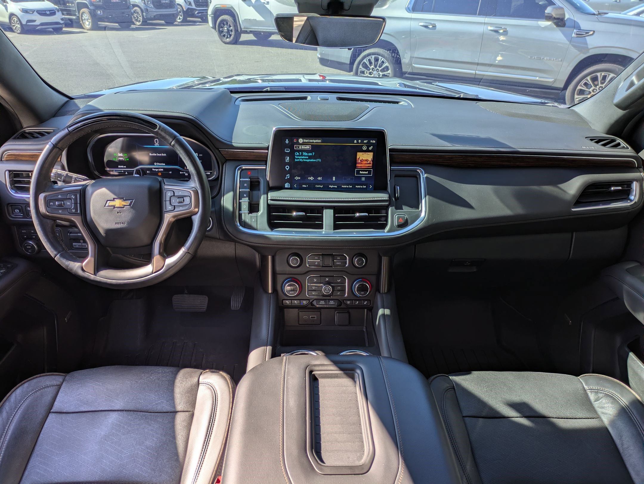 Used 2024 Chevrolet Tahoe High Country w/ Advanced Technology Package AWD/4WD image 25