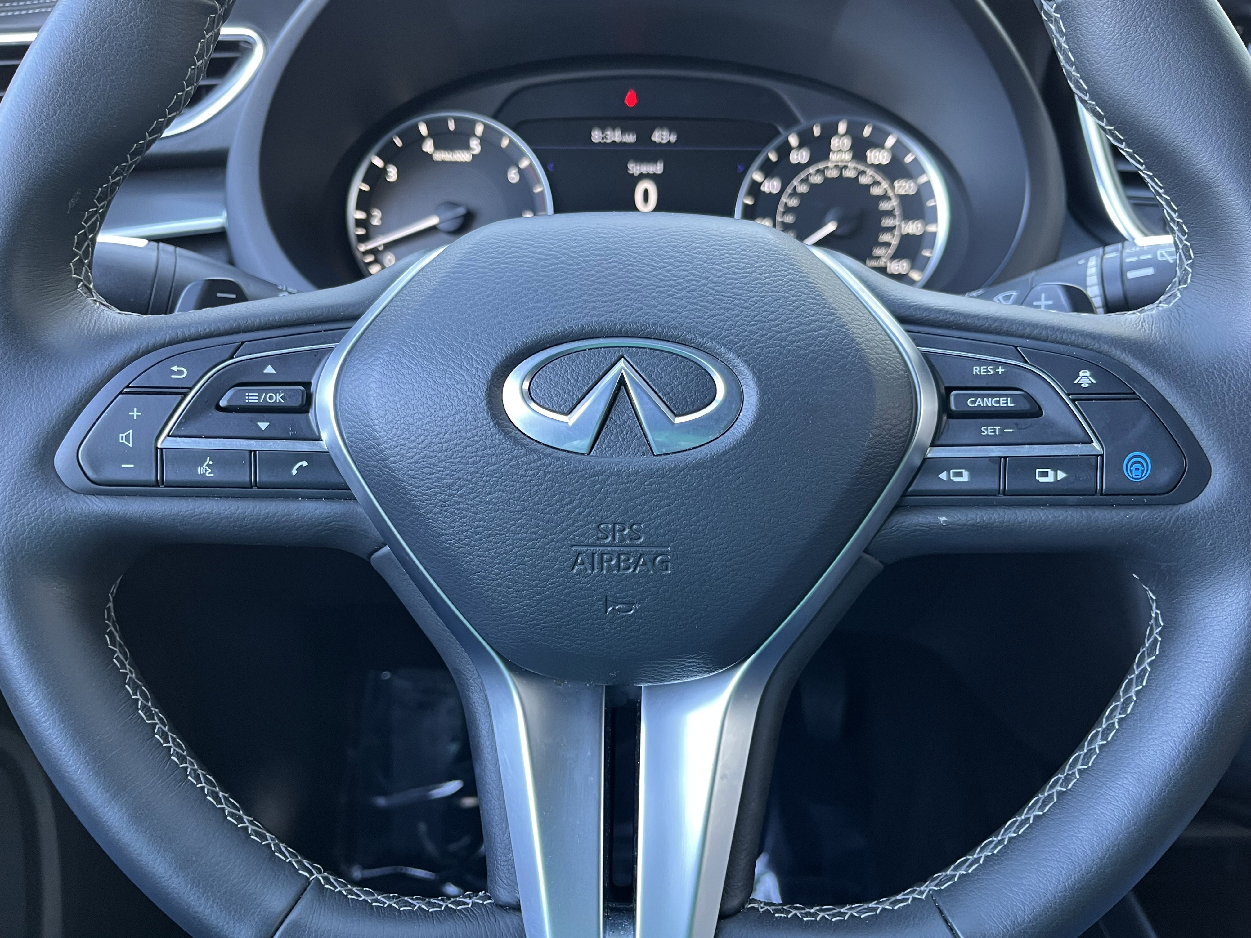 Certified 2025 INFINITI QX50 Luxe image 23