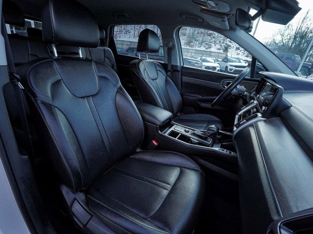 Used 2022 Kia Sorento S image 42