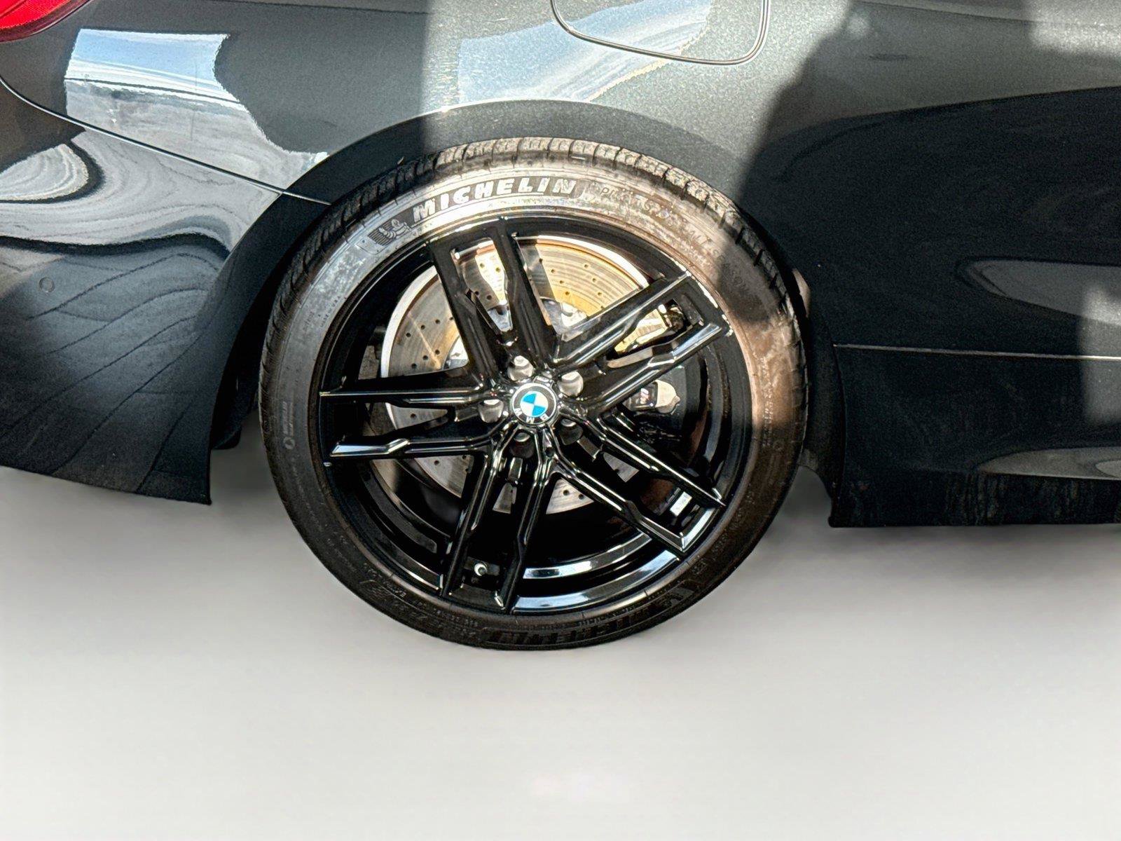 Used 2022 BMW M8 Competition w/ M Carbon Exterior Package AWD/4WD image 36