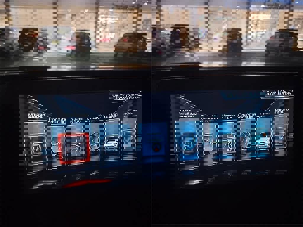 Used 2017 BMW 330i xDrive Sedan image 13