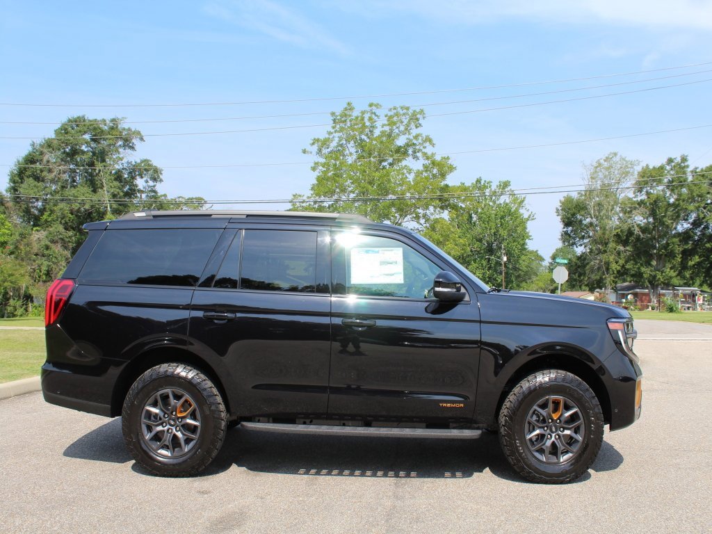 New 2025 Ford Expedition Tremor image 3