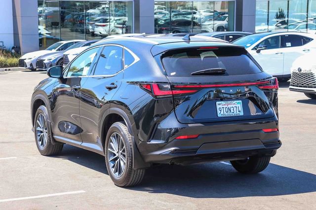 Certified 2025 Lexus NX 250 FWD w/ Accessory Package (2T) image 4