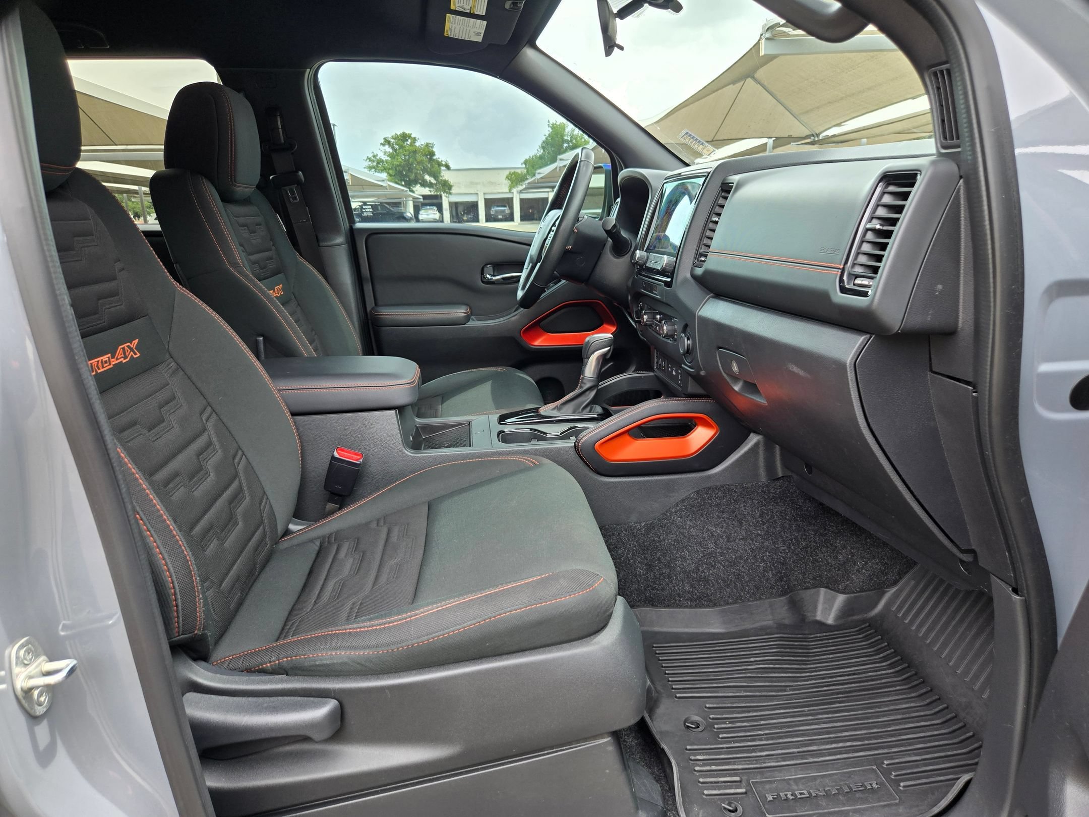 Used 2023 Nissan Frontier PRO-4X w/ Pro Convenience Package AWD/4WD image 28