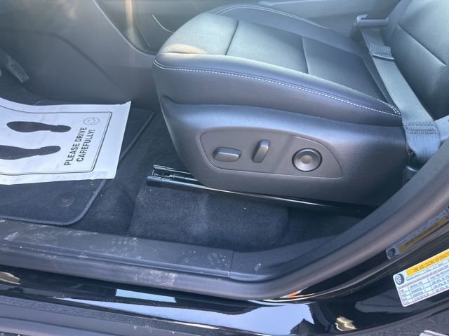 New 2026 Chevrolet Traverse LT w/ Driver Confidence Package FWD image 17
