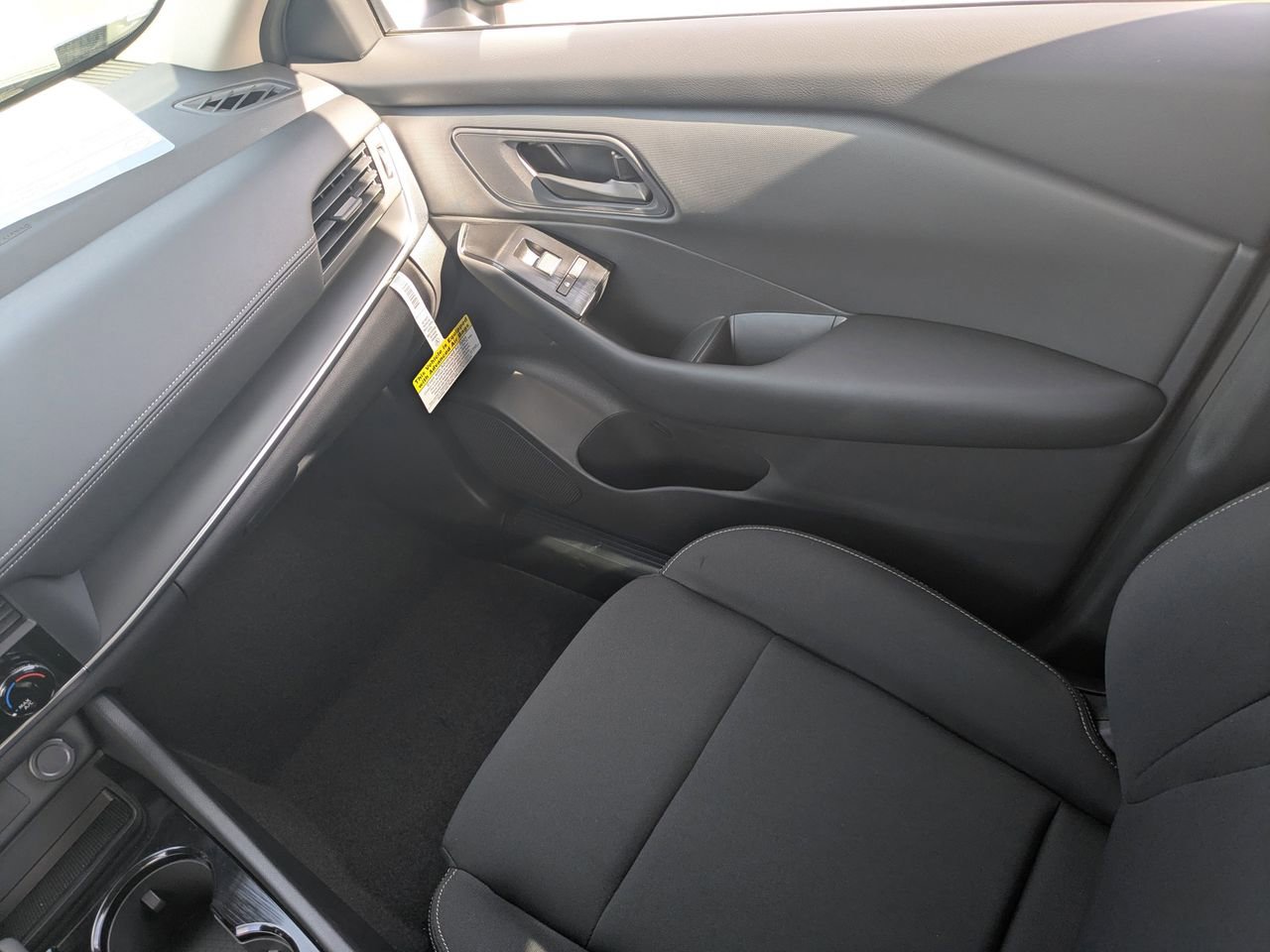 New 2026 Nissan Rogue S image 22