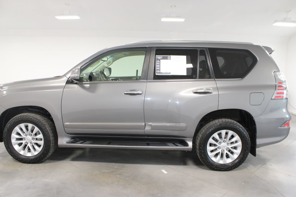 Used 2014 Lexus GX 460 w/ Premium Package AWD/4WD image 6