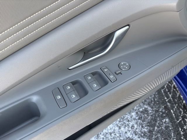 Used 2023 Hyundai Elantra SEL w/ Convenience Package image 37