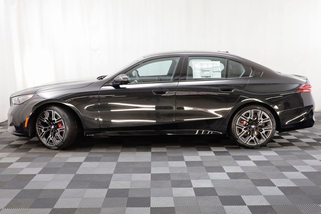 New 2026 BMW 530i xDrive w/ M Sport Package image 4