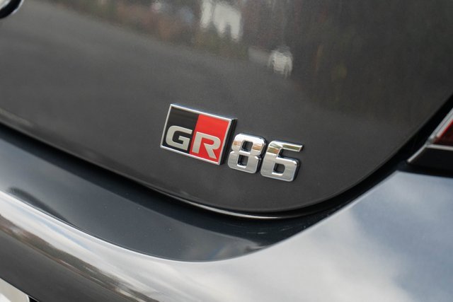 Used 2024 Toyota GR86 Premium image 15