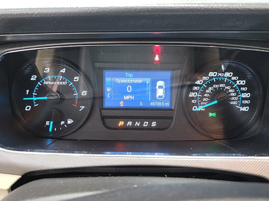 Used 2017 Ford Taurus SE FWD image 15