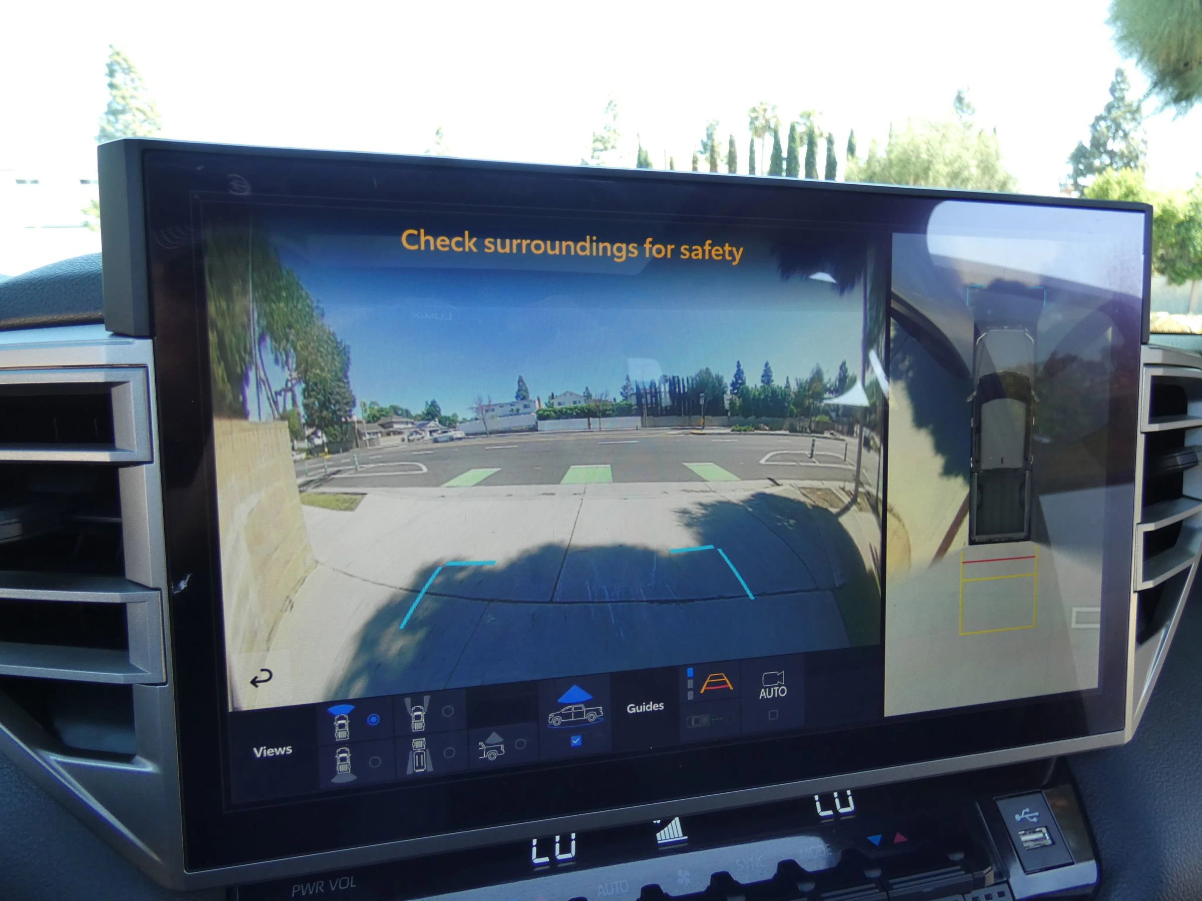 Used 2025 Toyota Tundra Limited image 71