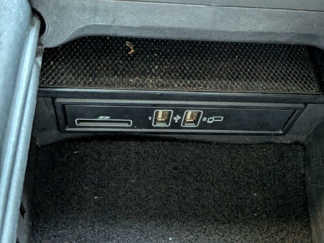 Used 2021 Mercedes-Benz C 300 Sedan image 24