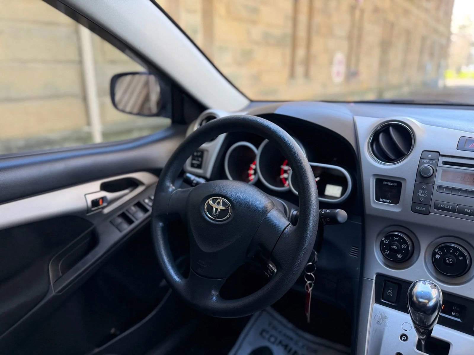 Used 2009 Toyota Matrix S image 10