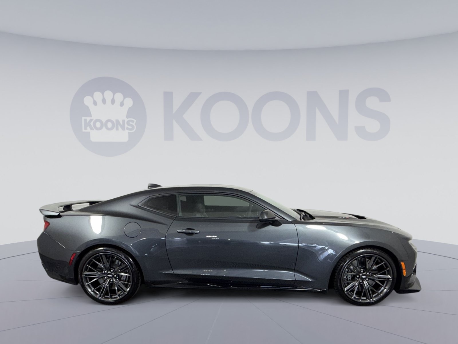 Used 2018 Chevrolet Camaro ZL1 RWD image 8