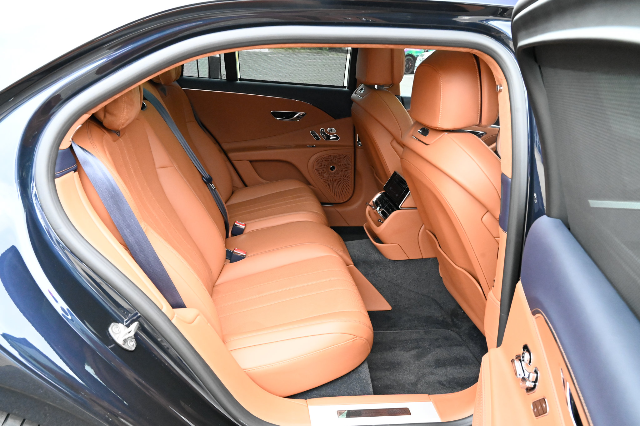 Used 2022 Bentley Flying Spur V8 AWD/4WD image 53