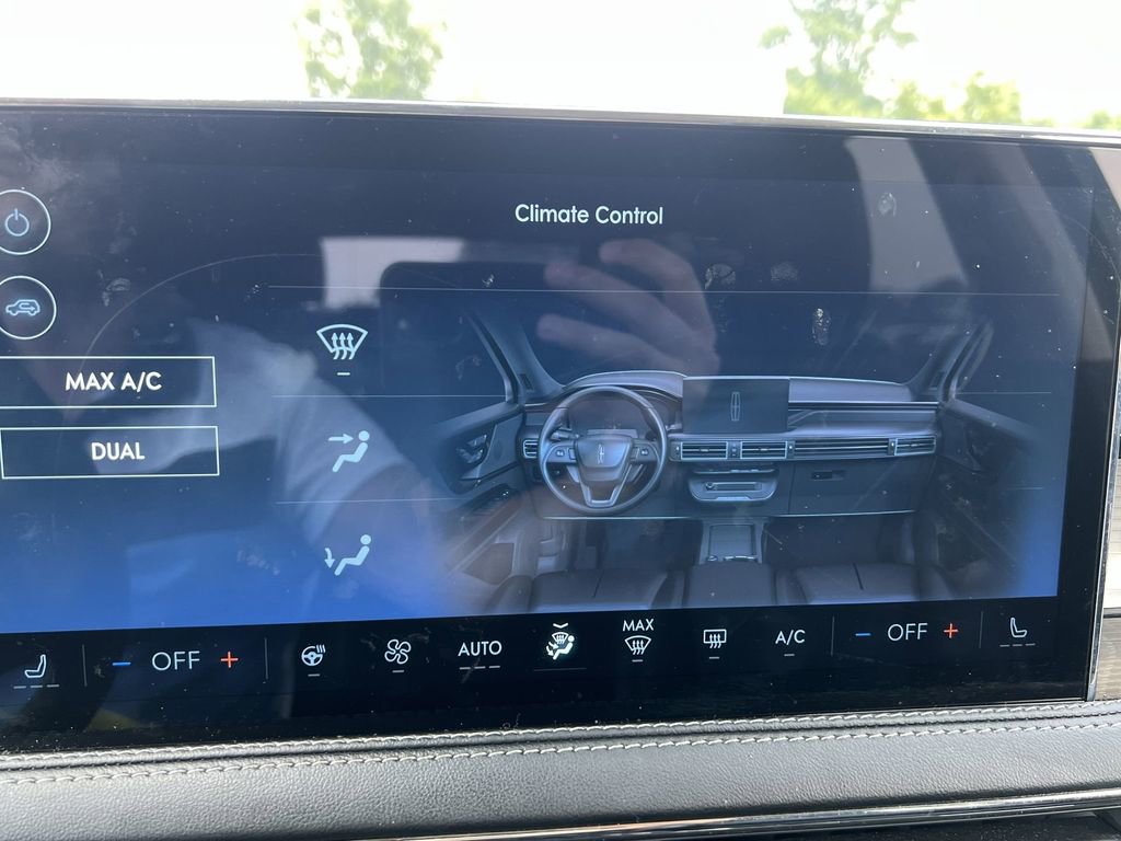 Used 2023 Lincoln Corsair AWD w/ Equipment Group 101A image 22