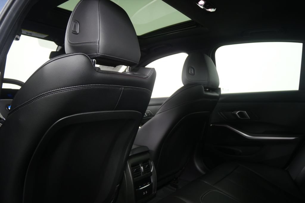 Certified 2026 BMW 330i Sedan RWD image 16