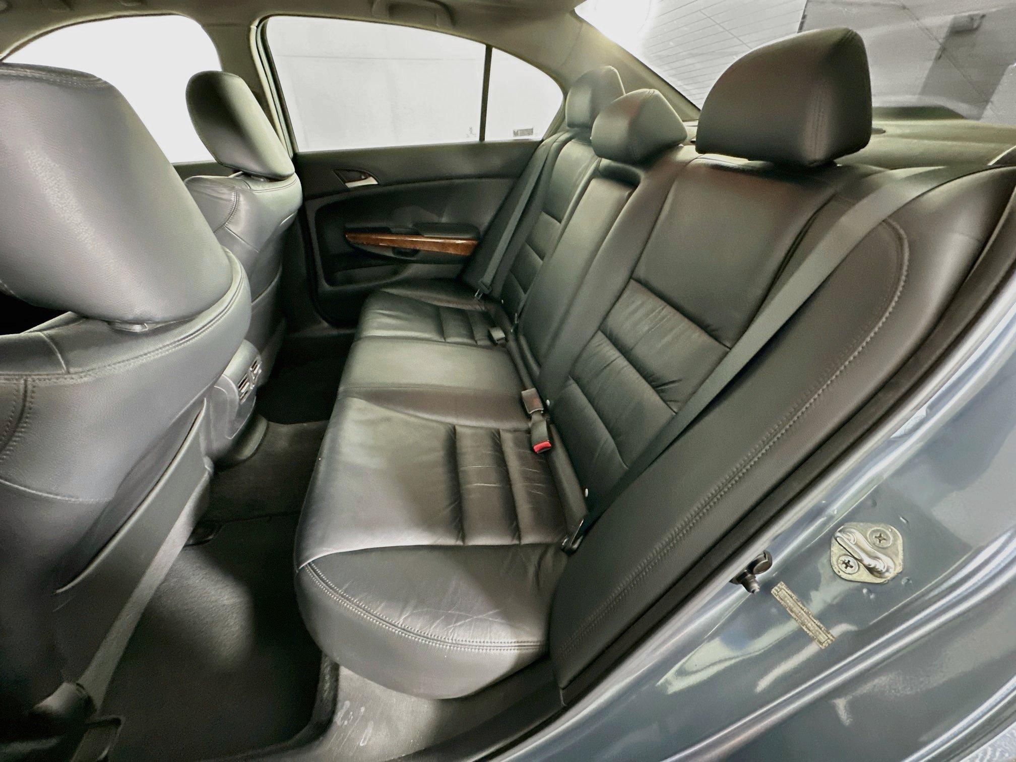 Used 2011 Honda Accord EX-L image 26