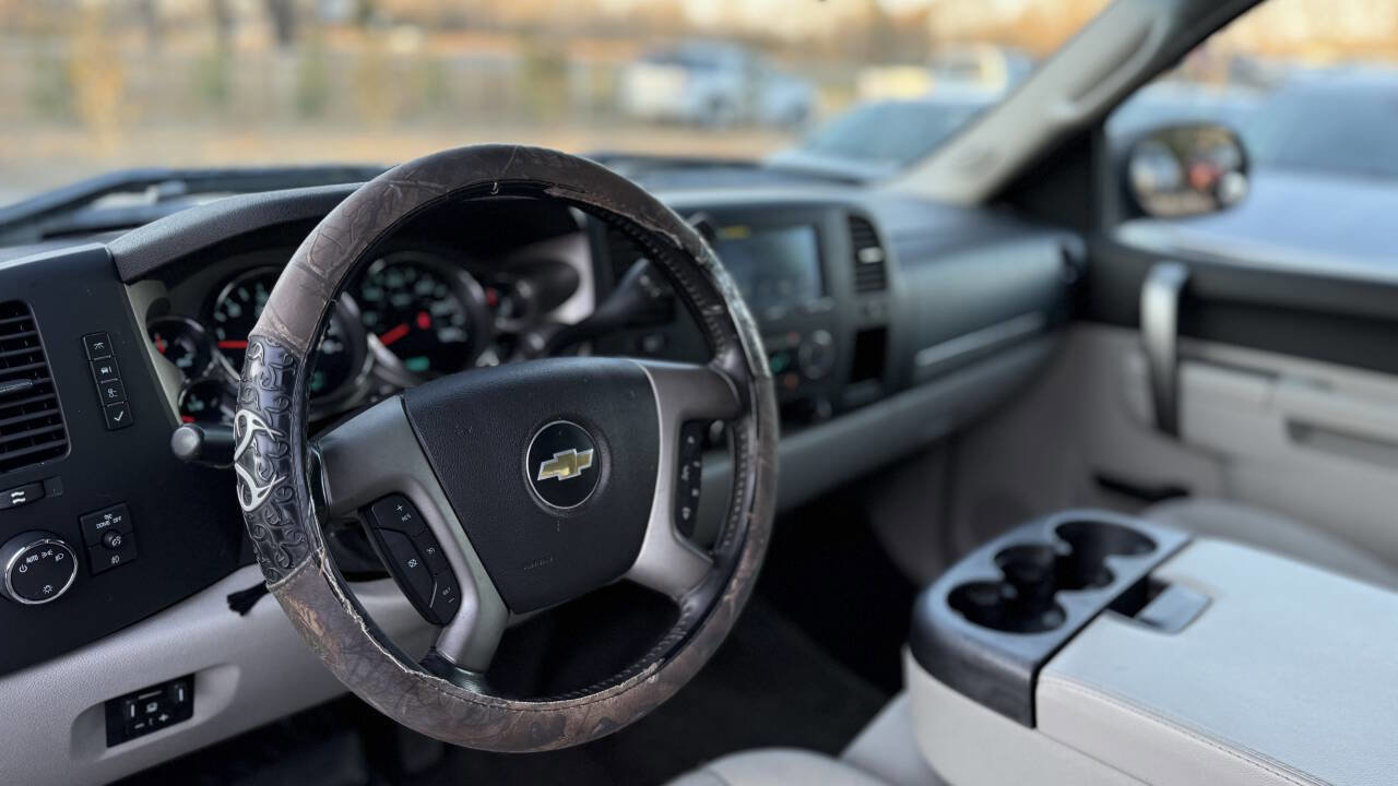 Used 2011 Chevrolet Silverado 1500 LT w/ All-Star Edition image 12