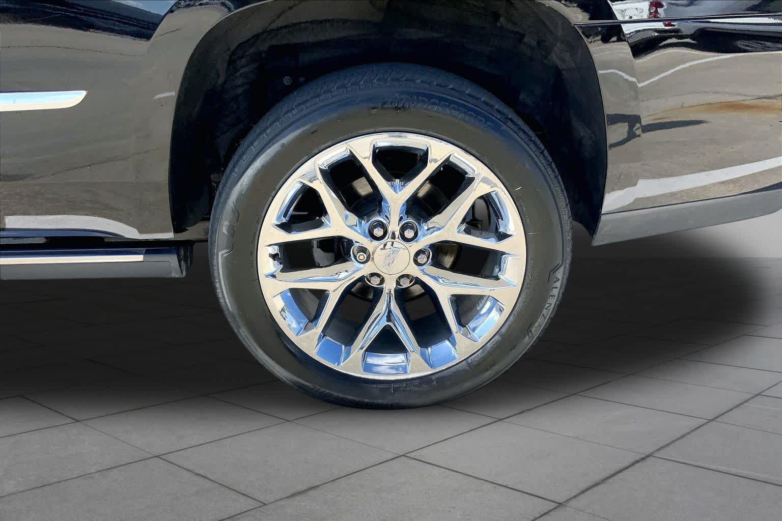 Certified 2019 Cadillac Escalade Premium Luxury RWD image 11