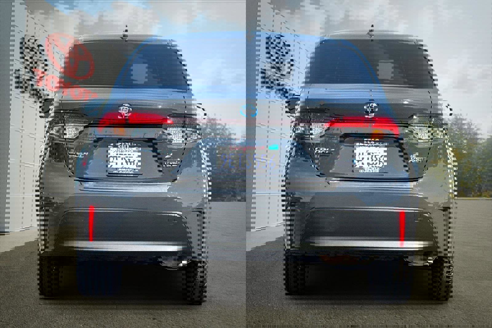 Certified 2023 Toyota Corolla LE w/ LE Convenience Package image 4