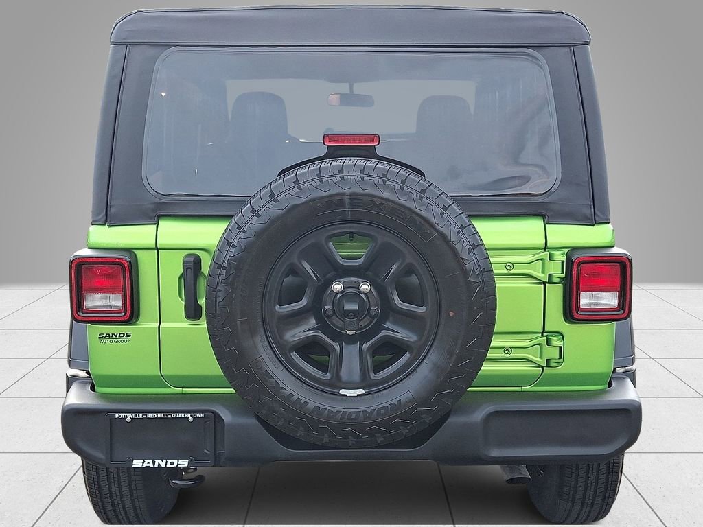 Used 2025 Jeep Wrangler Sport AWD/4WD image 6
