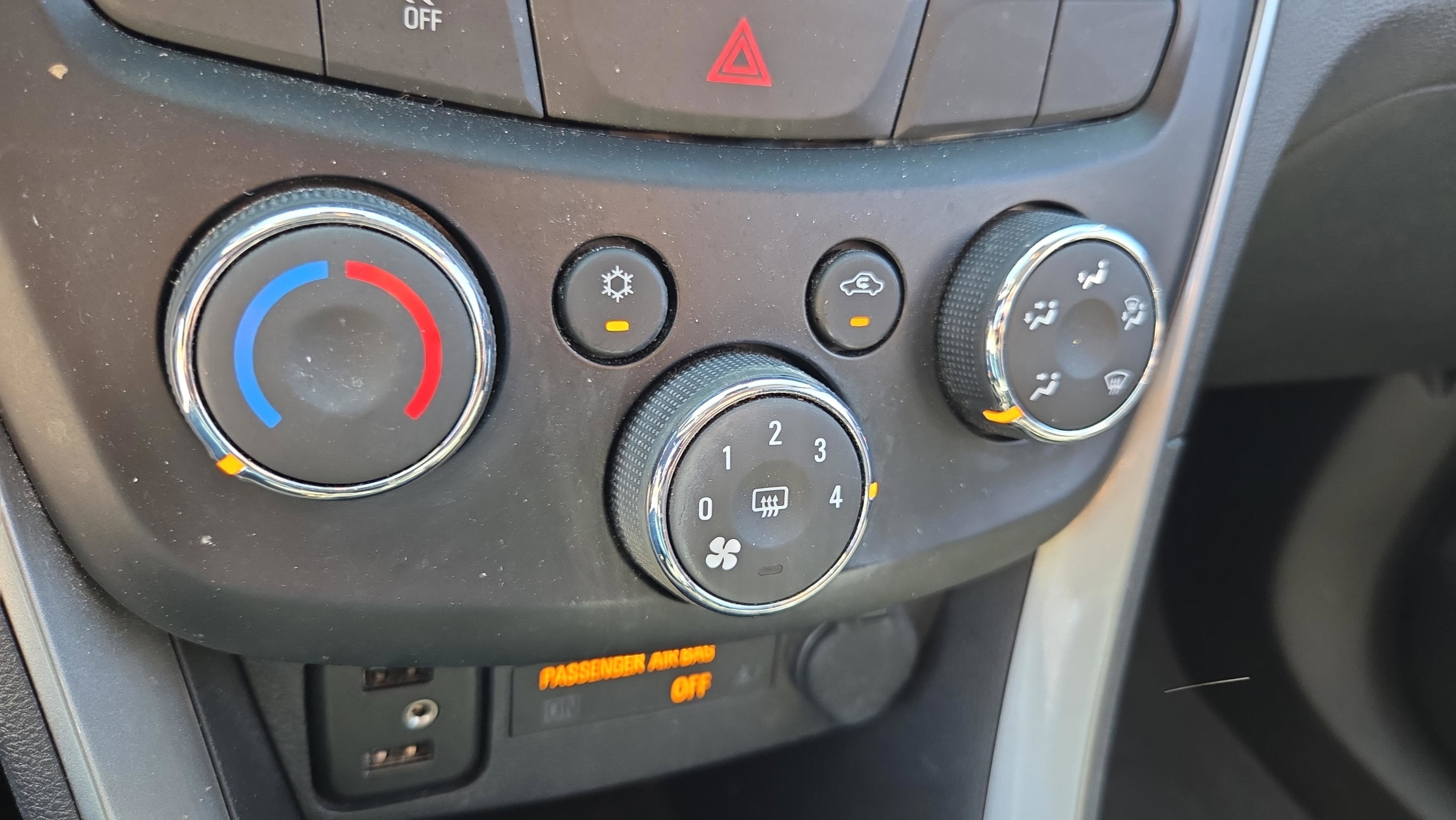 Used 2019 Chevrolet Trax LT w/ LT Convenience Package image 24