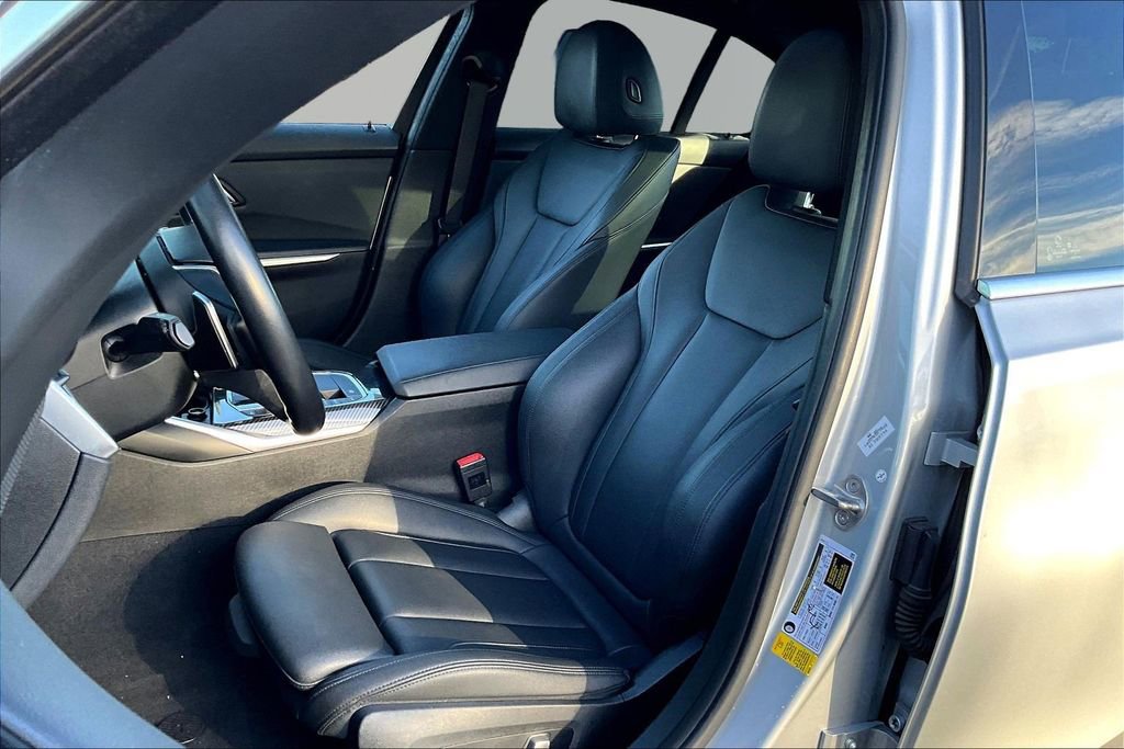 Used 2019 BMW 330i Sedan w/ Convenience Package image 18