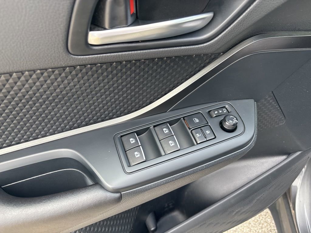 Used 2018 Toyota C-HR XLE image 26