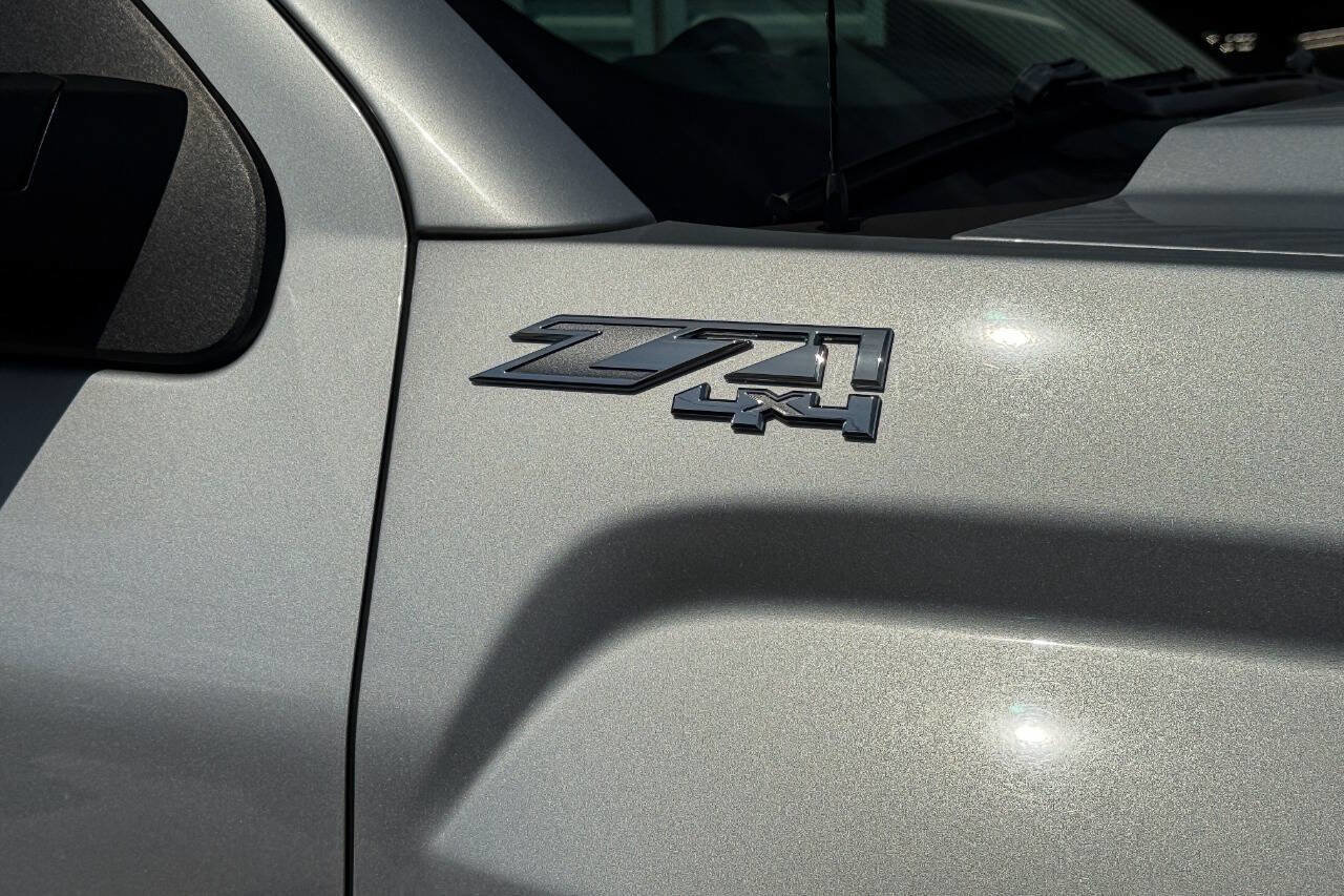 Used 2017 GMC Sierra 1500 SLE w/ SLE Value Package image 10