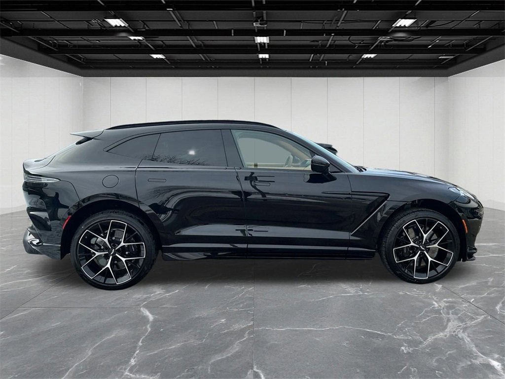 New 2026 Aston Martin DBX 707 image 10