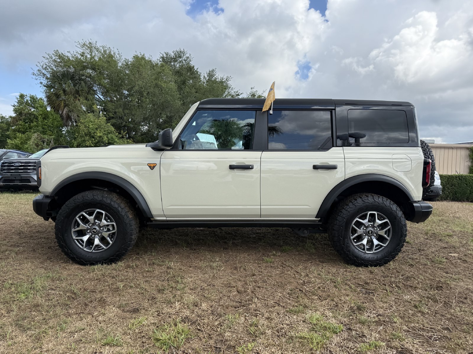 Certified 2025 Ford Bronco Badlands AWD/4WD image 8