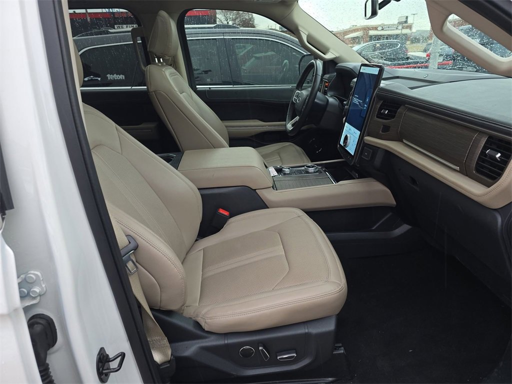 Used 2024 Ford Expedition Max Limited image 15
