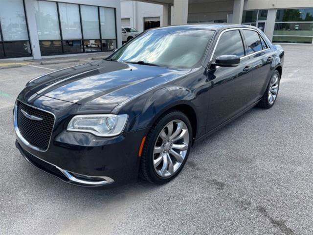 Used 2019 Chrysler 300 Touring L w/ Quick Order Package 22F image 3