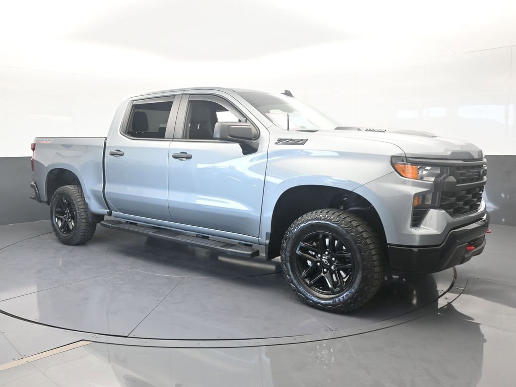 Used 2024 Chevrolet Silverado 1500 Custom Trail Boss w/ LPO, Dark Essentials Package image 8