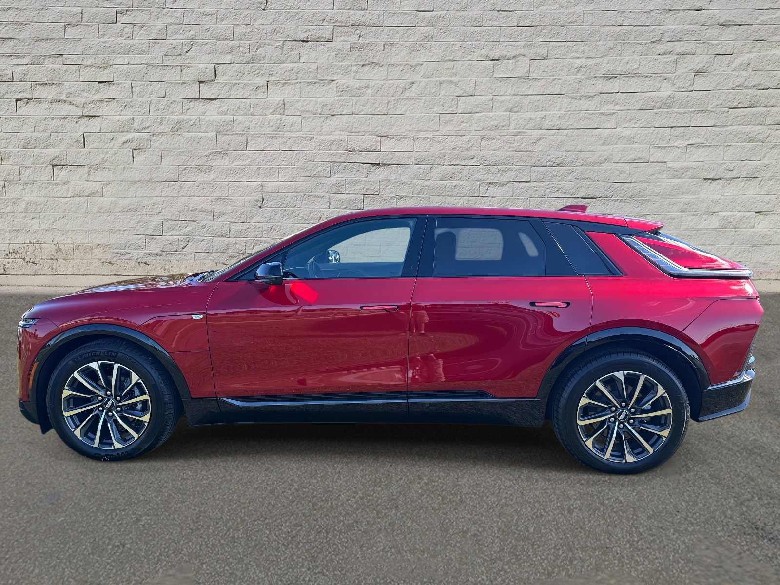 New 2025 Cadillac Lyriq Sport image 8