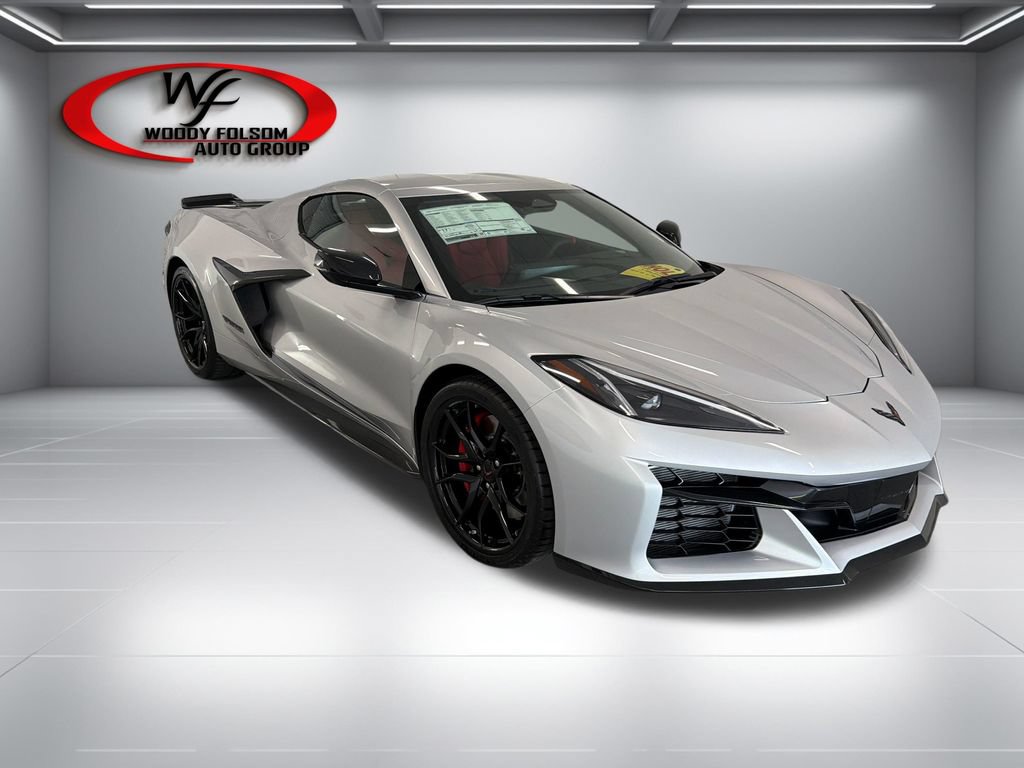 New 2027 Chevrolet Corvette Grand Sport w/ Z52 Sport Performance Package RWD video 3