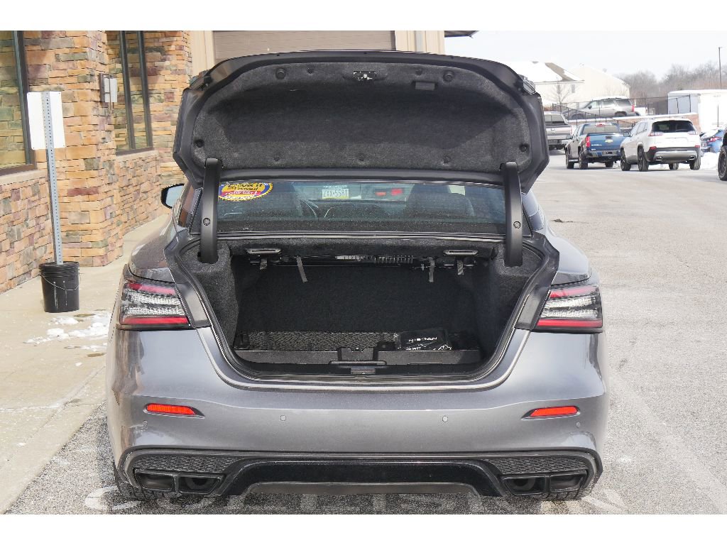 Used 2022 Nissan Maxima SR w/ Sport Mat Group image 30