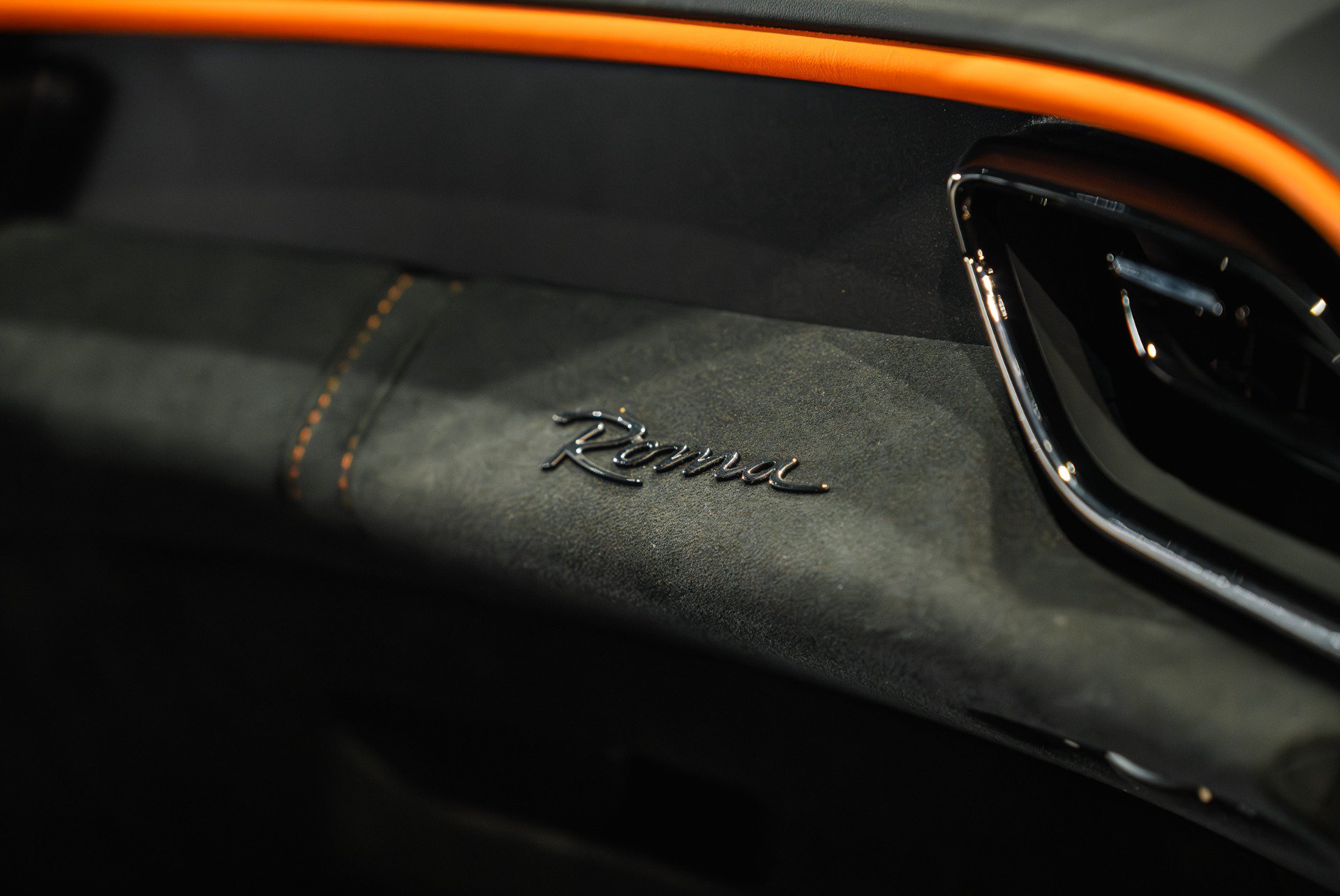 Used 2021 Ferrari Roma RWD image 11