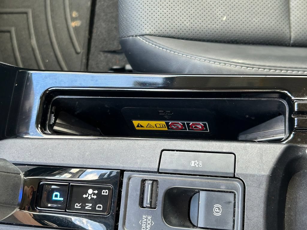 Used 2023 Toyota Prius XLE FWD image 29
