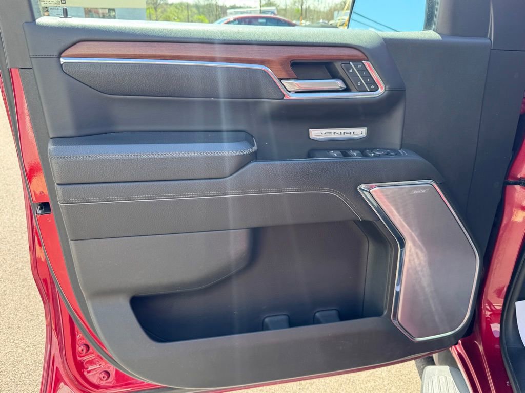 Used 2023 GMC Sierra 1500 Denali AWD/4WD image 9