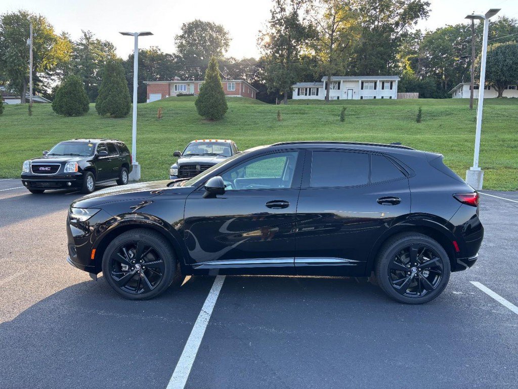 Used 2023 Buick Envision Essence w/ Sport Touring Package AWD/4WD image 6