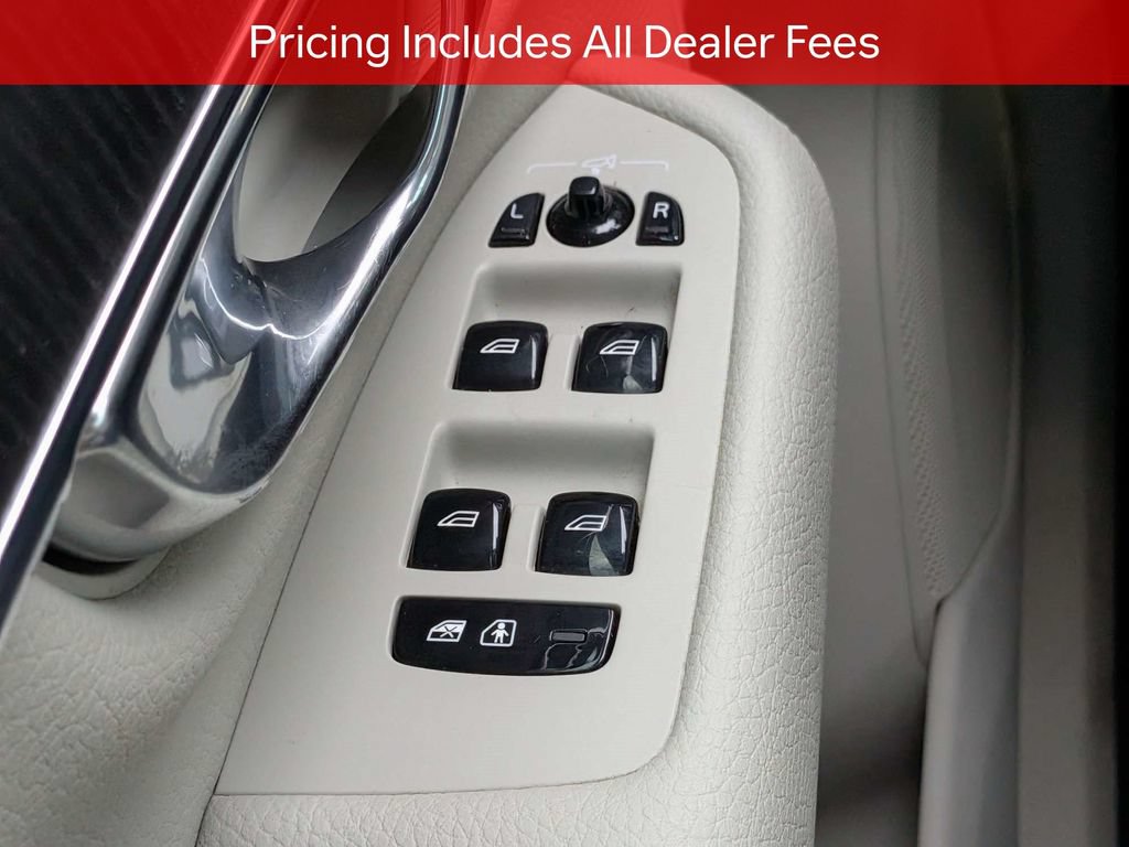 Used 2020 Volvo XC90 T6 Momentum AWD/4WD image 27