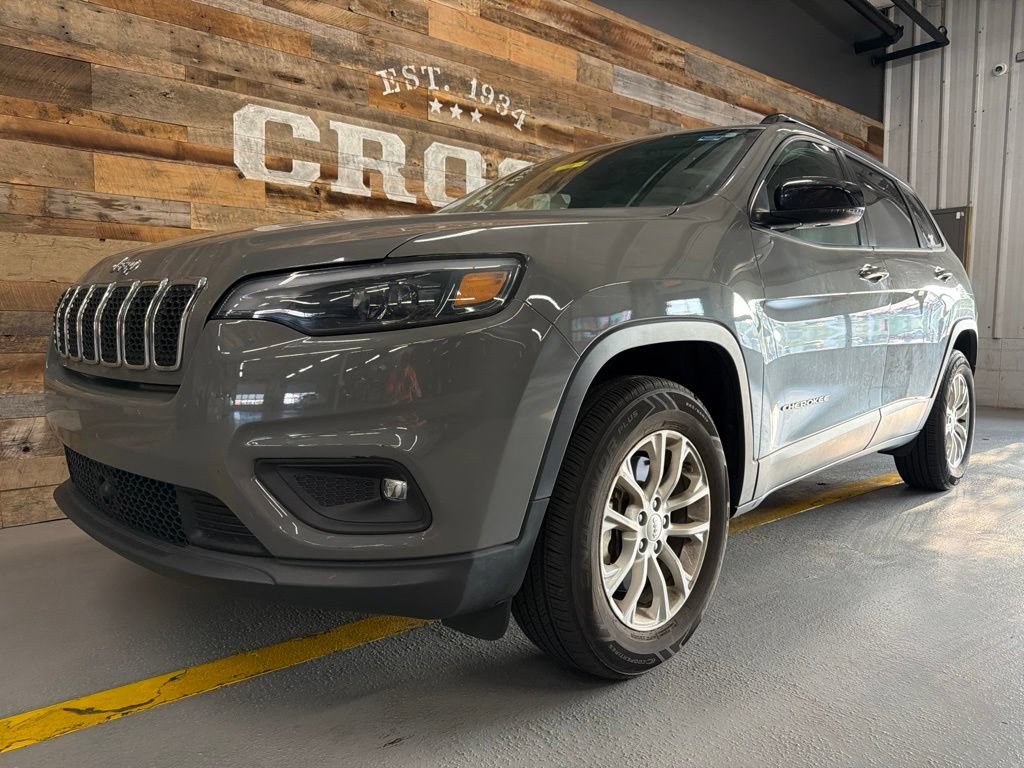 Used 2022 Jeep Cherokee Latitude Lux AWD/4WD image 2