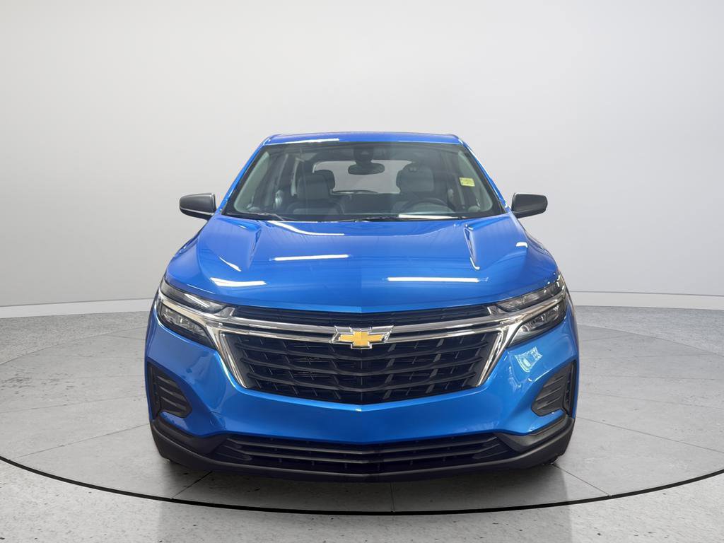 Used 2024 Chevrolet Equinox LS w/ Driver Confidence II Package FWD image 4