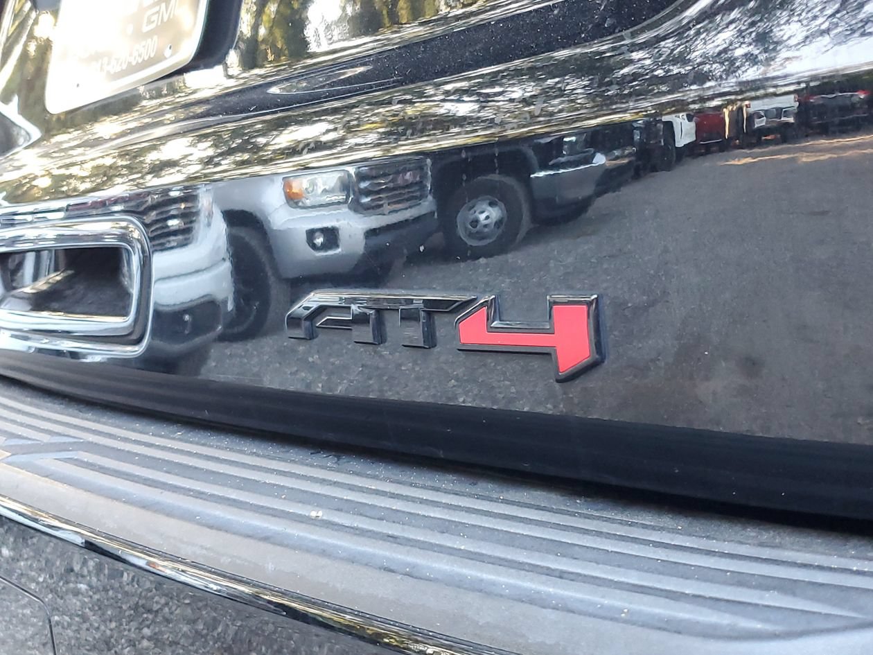 Used 2023 GMC Yukon AT4 AWD/4WD image 8