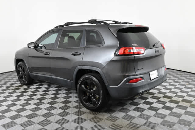 Used 2017 Jeep Cherokee Sport AWD/4WD image 6