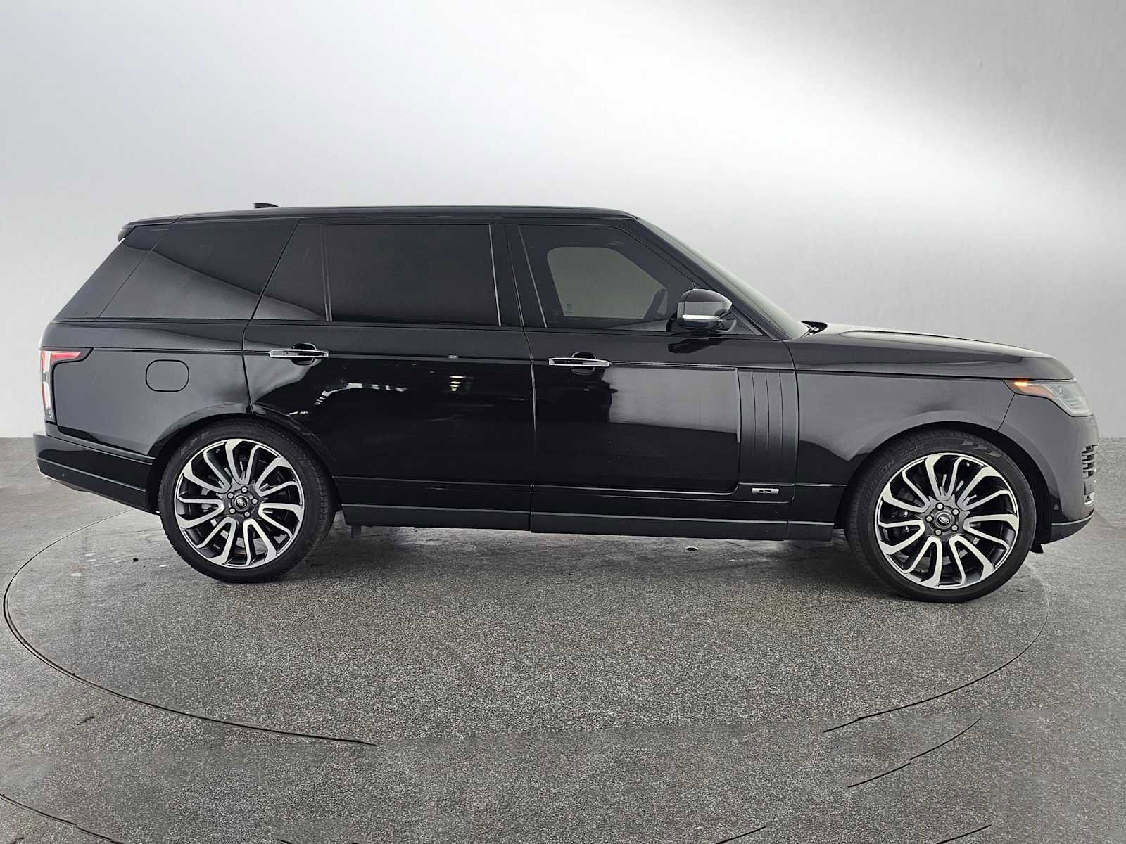 Used 2021 Land Rover Range Rover Long Wheelbase Autobiography image 6