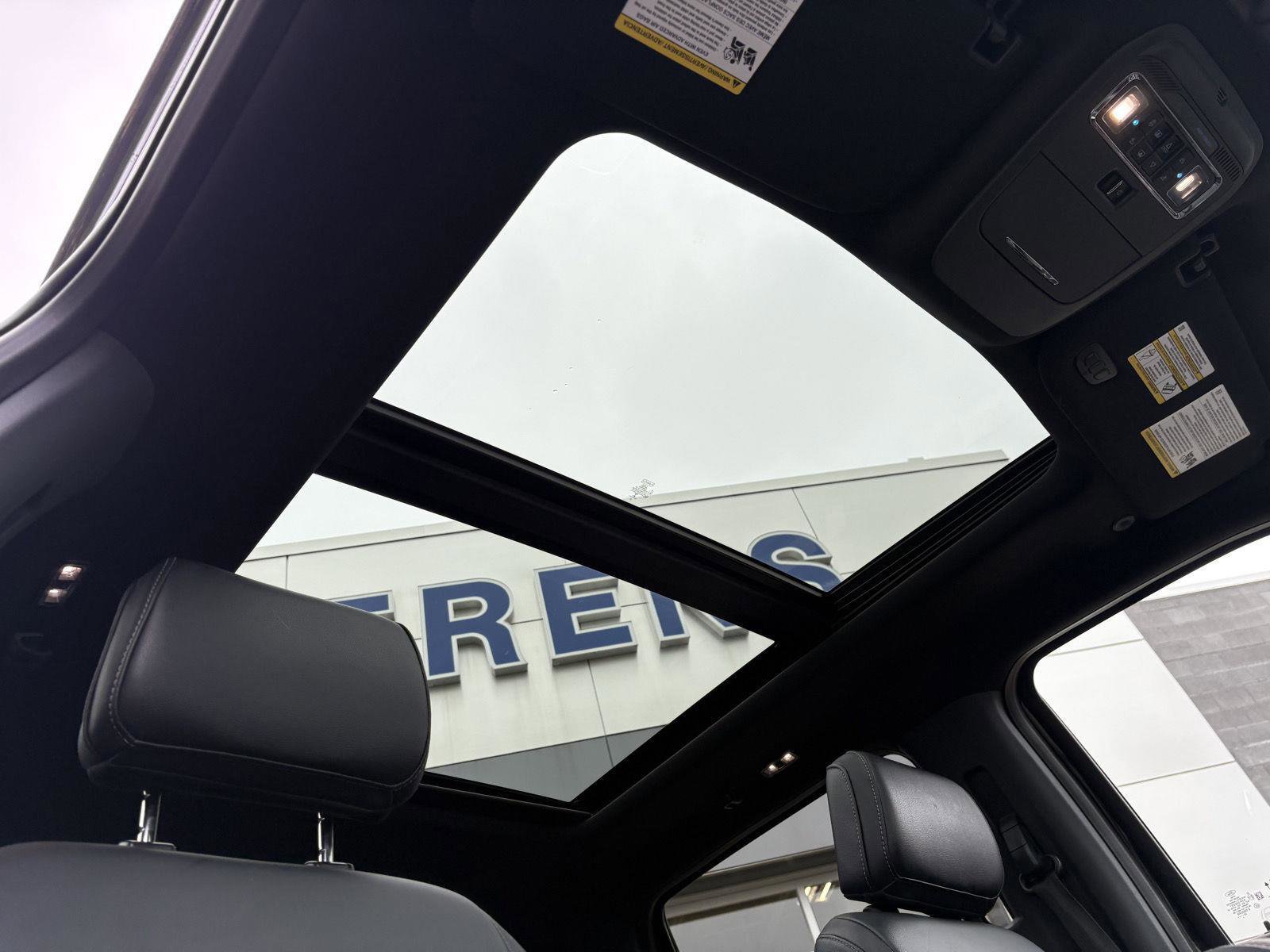 Used 2022 Ford F150 Lariat w/ Equipment Group 502A High AWD/4WD image 21